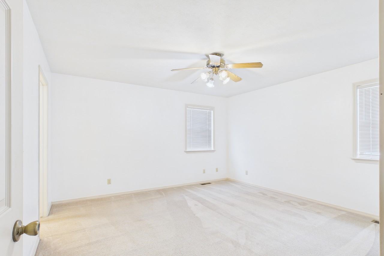 1228 Commerce Dr #12 - Photo 5 of 10