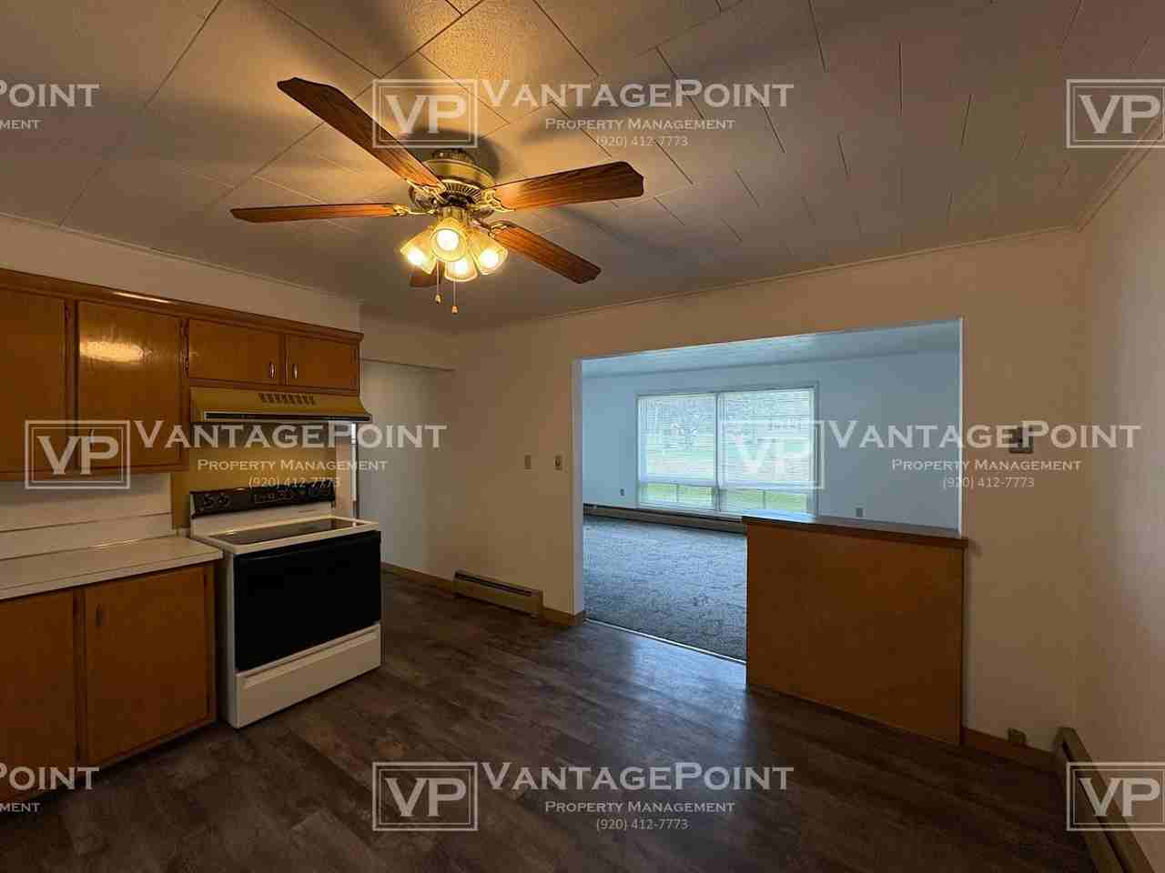 781 Thompson St #2 - Photo 3 of 20