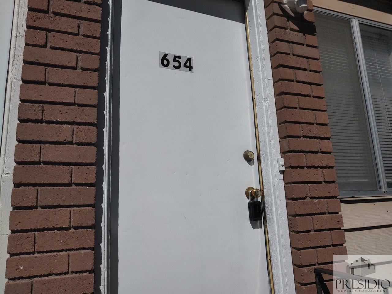 656 N 400 W #656 - Photo 4 of 31