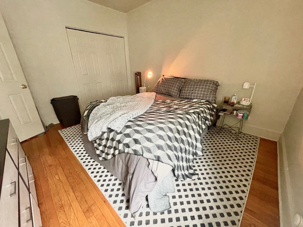1431 W Farwell Ave #1431-1S - Photo 3 of 8