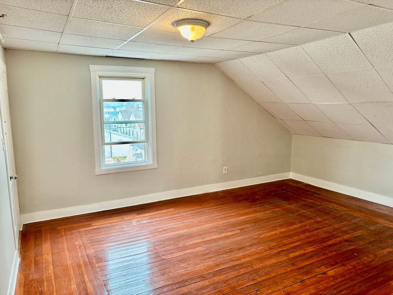 197 Rodman St - Photo 4 of 18