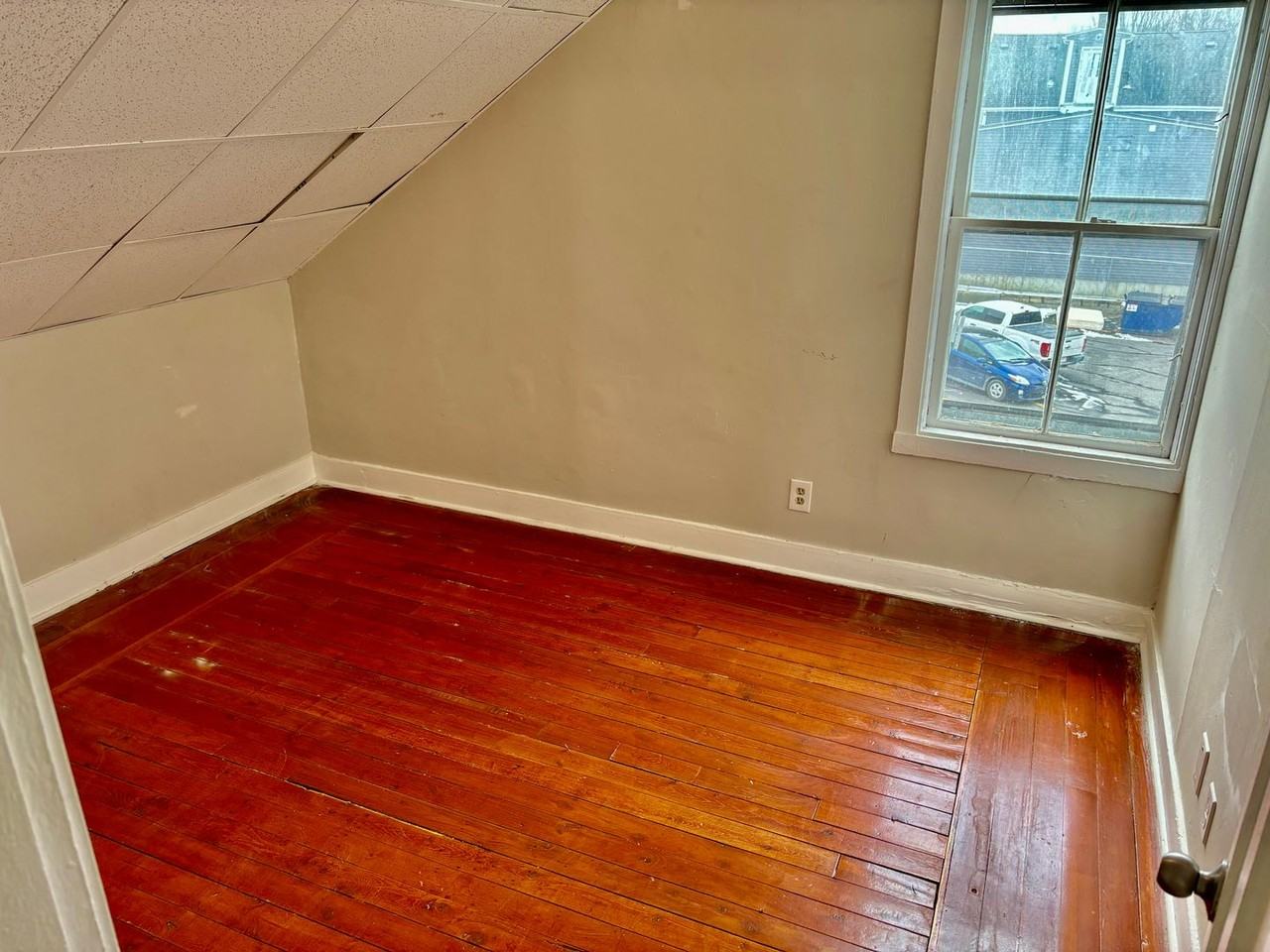 197 Rodman St - Photo 5 of 18