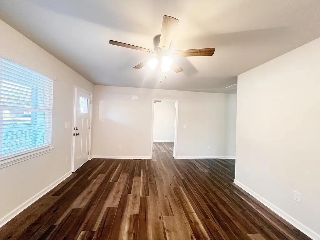 224 Alameda St #1 - Photo 5 of 21