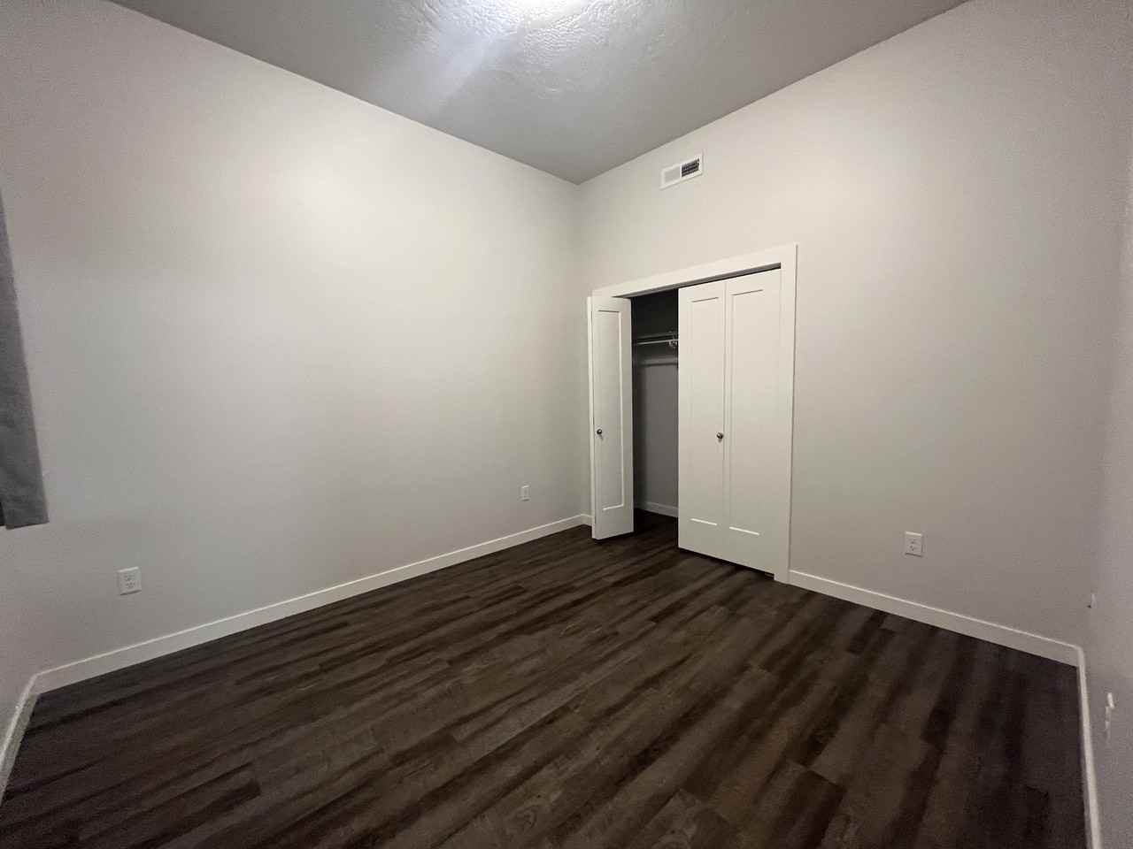 209 Hickory St #209-201 - Photo 4 of 11