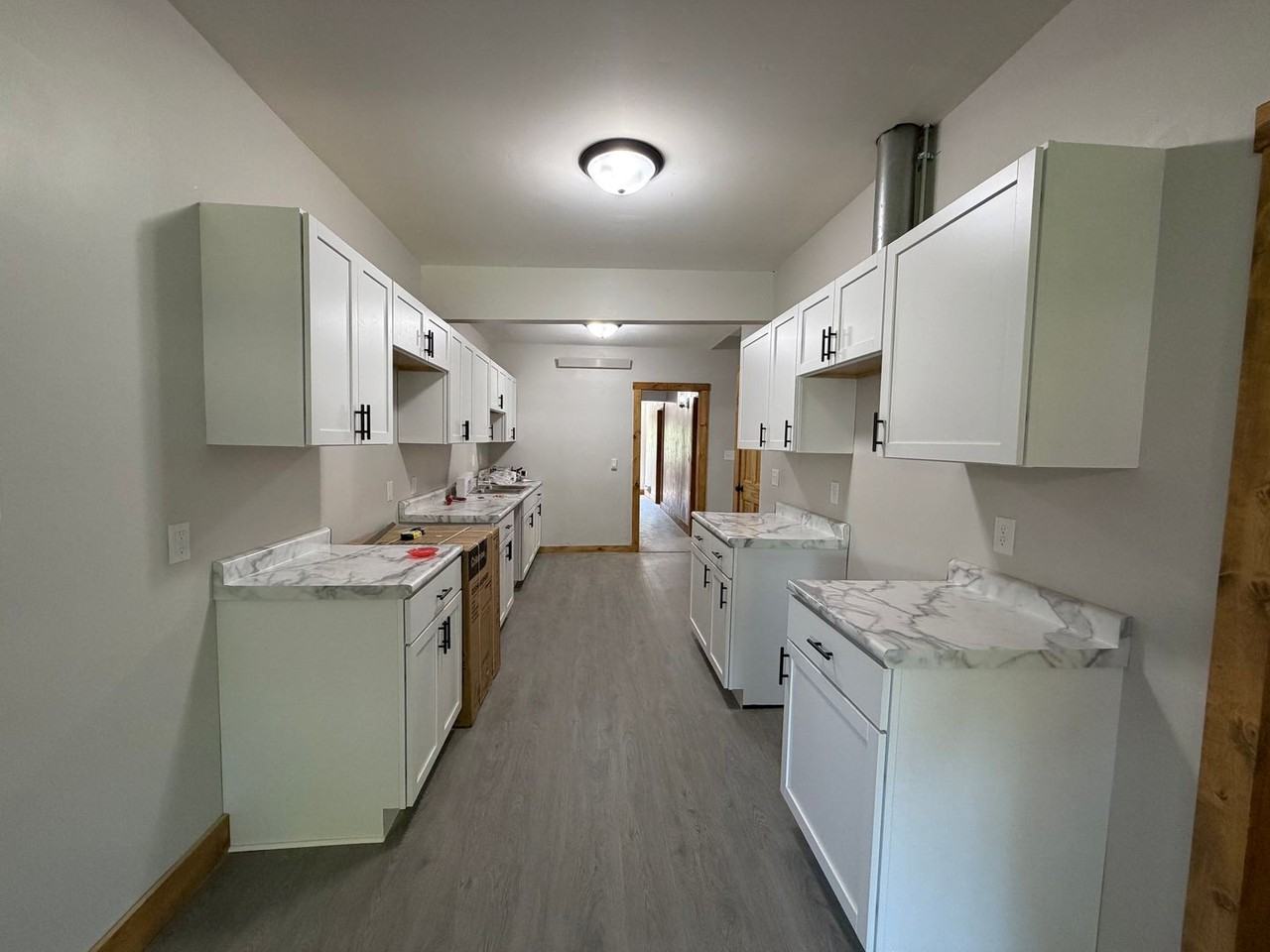 317 Earl St - Photo 2 of 33