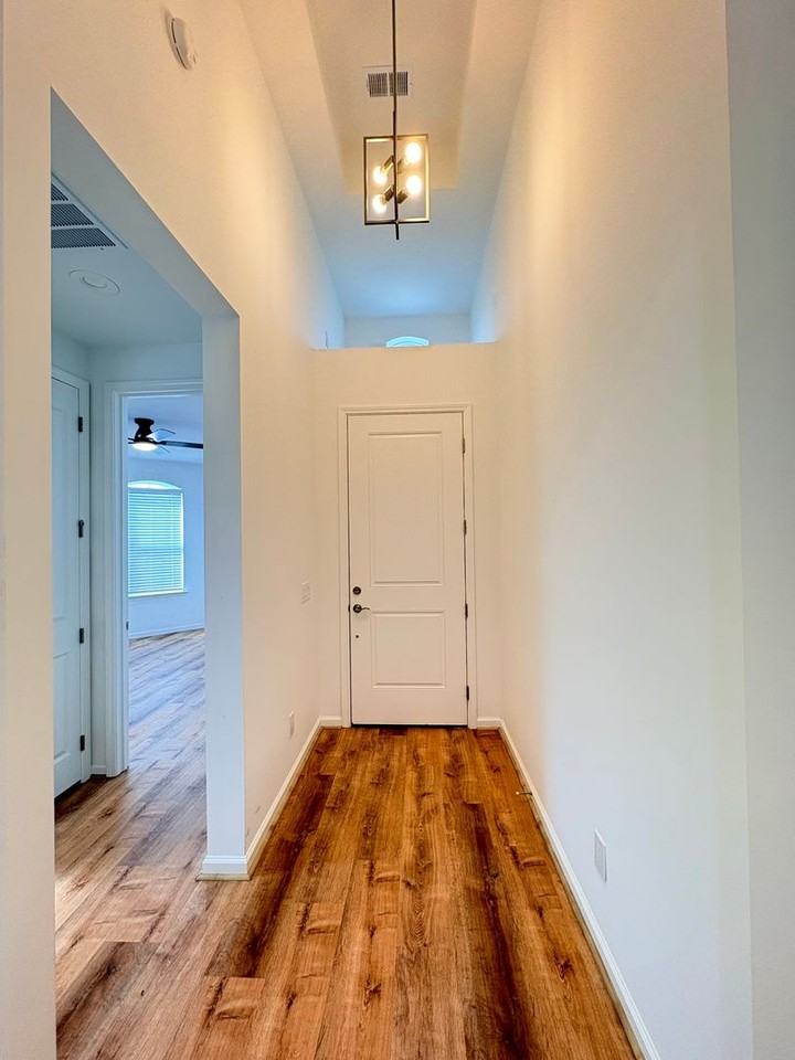 148 Flip Side Ln - Photo 3 of 38