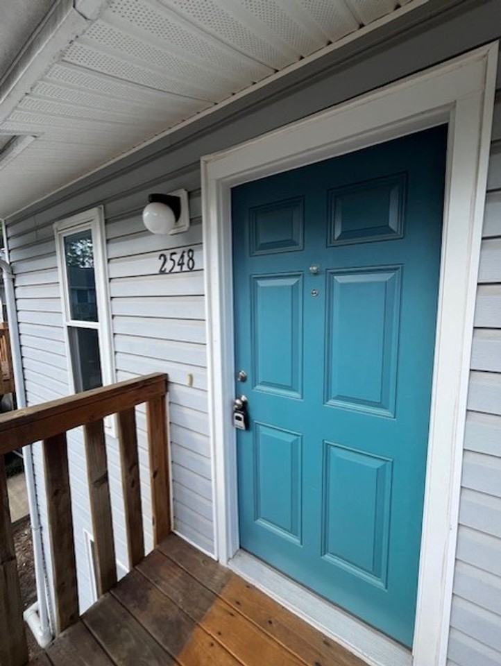 2548 Flint Dr - Photo 3 of 15