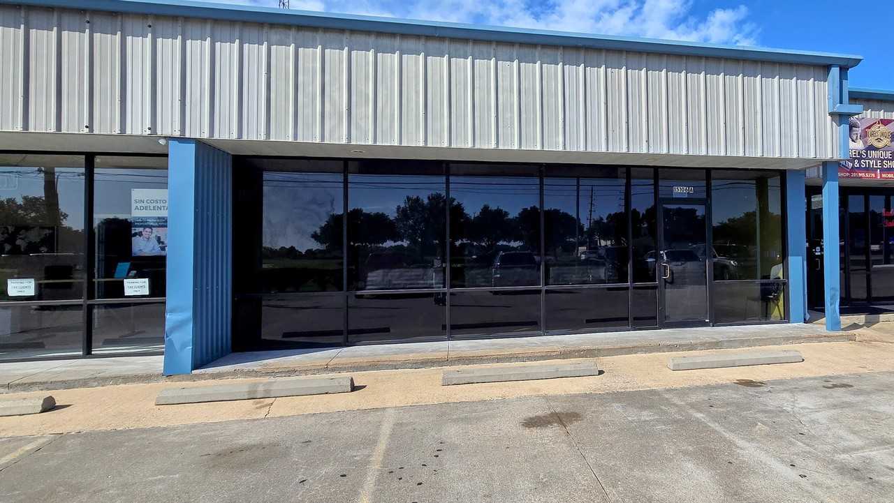 15102 Highway 6 - 15106 A #15106A - Photo 4 of 4