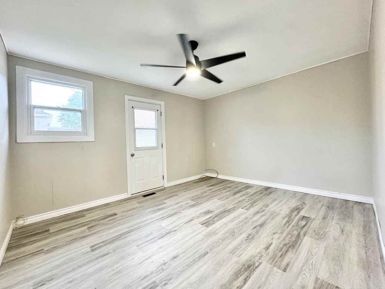 628 Steele St #2 - Photo 2 of 6