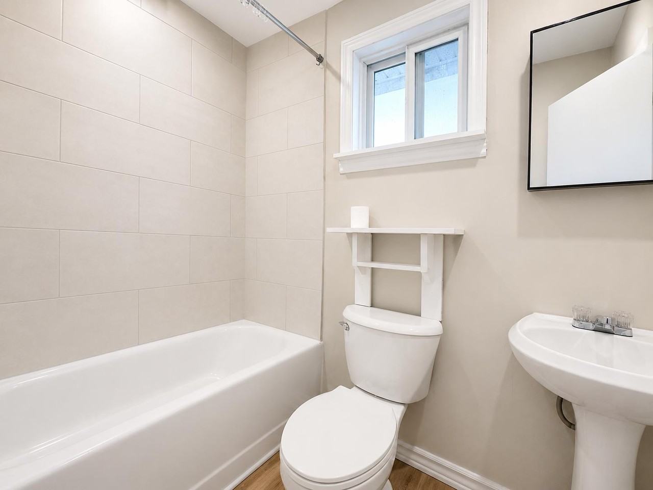 628 Steele St #2 - Photo 5 of 6