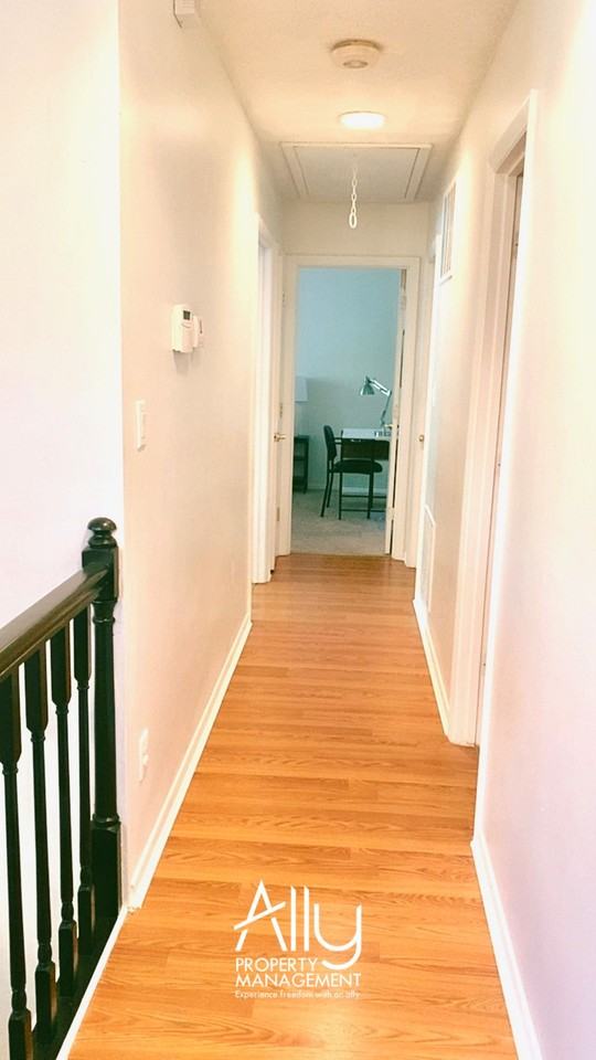 512 Woodmont Dr #1 - Photo 6 of 22