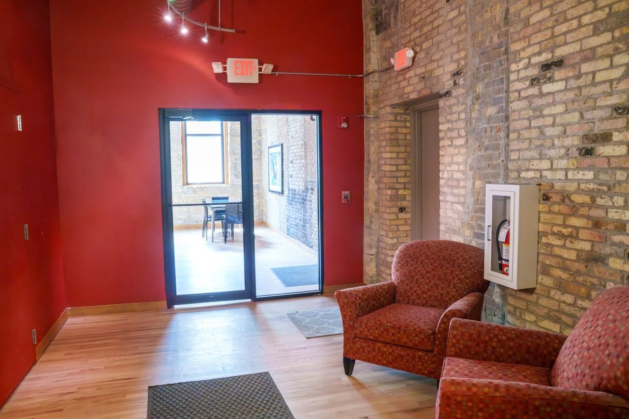 1017 South 2nd Street202 - Photo 2 of 16