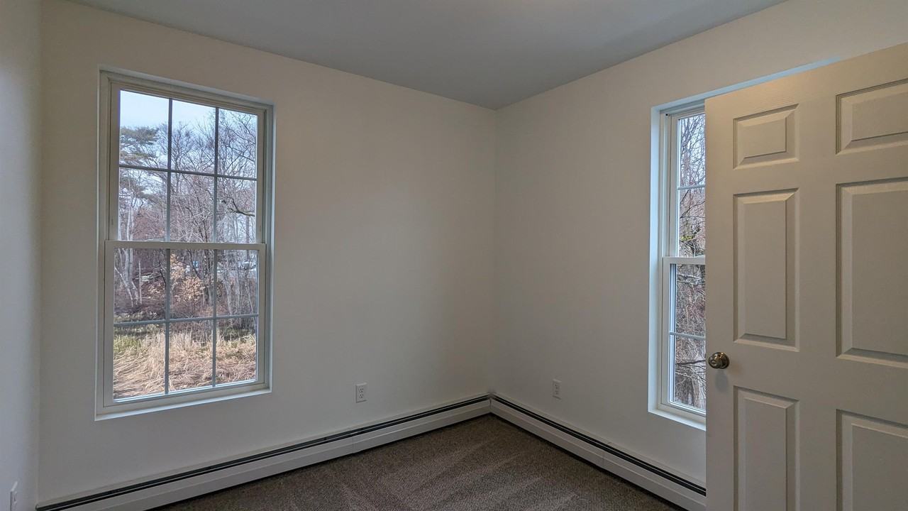 22 Wallace Ct #2 - Photo 6 of 15