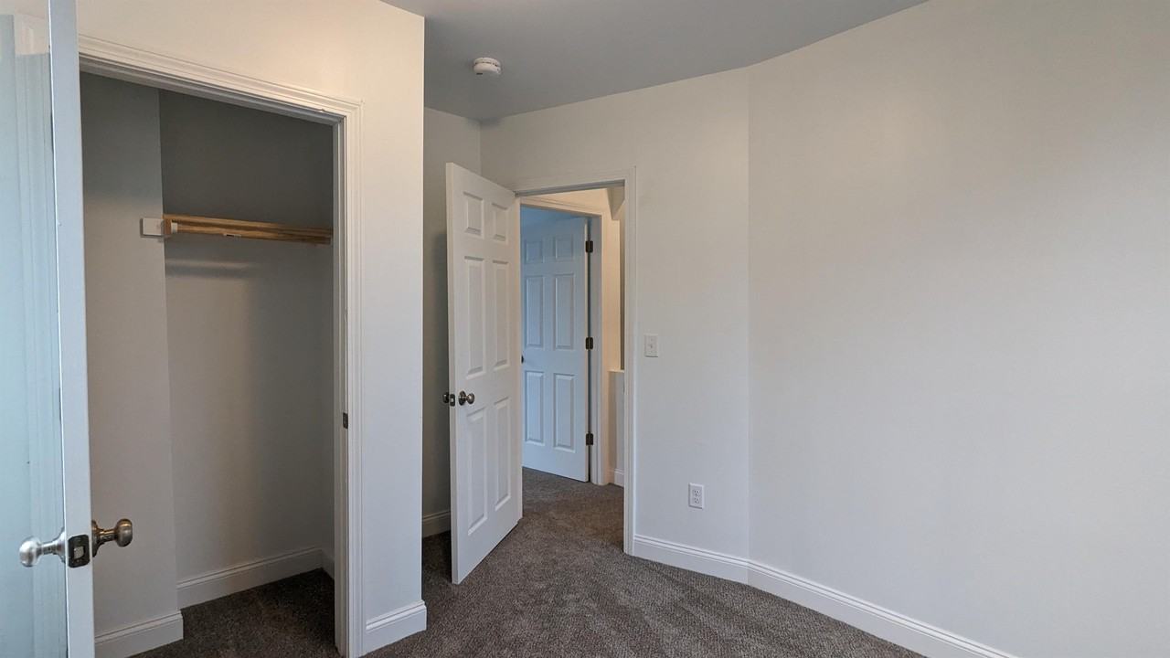 22 Wallace Ct #2 - Photo 7 of 15