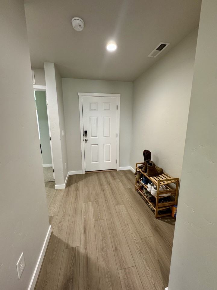2089 N Thunderbolt St #1 - Photo 7 of 21