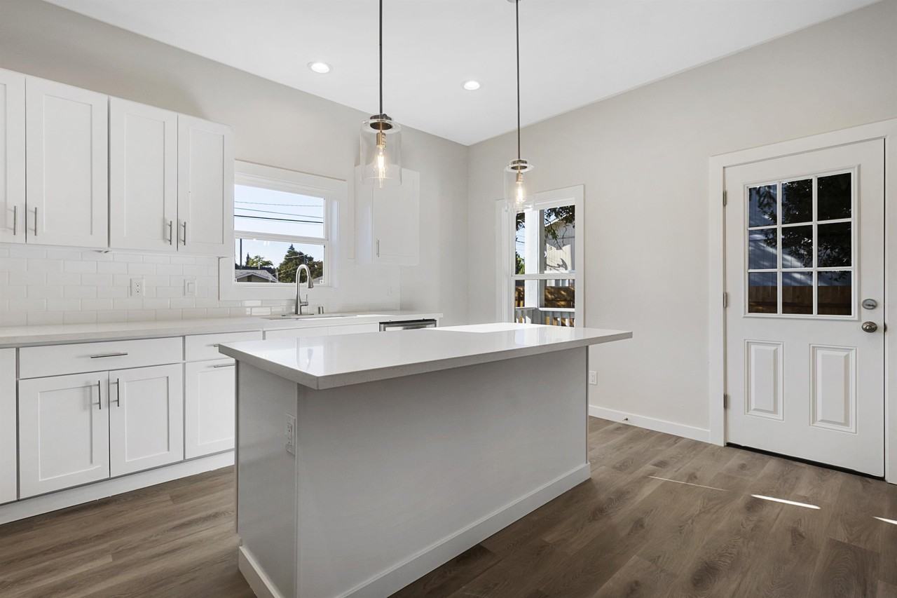 1010 S State St #1 - Photo 7 of 13
