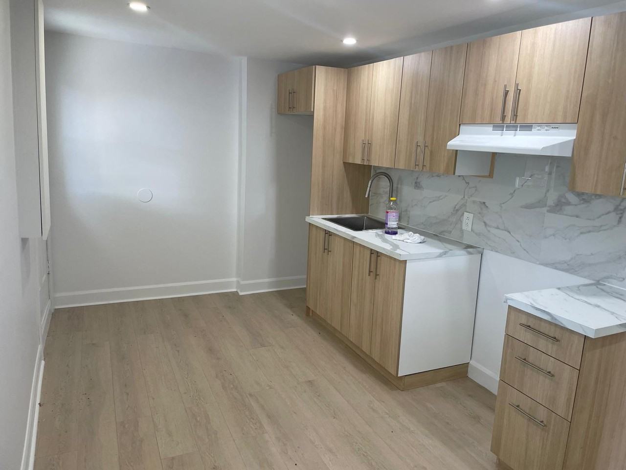 208 Rue Charron - Photo 6 of 8