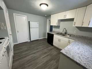 605 Van Buren St #1 - Photo 4 of 22