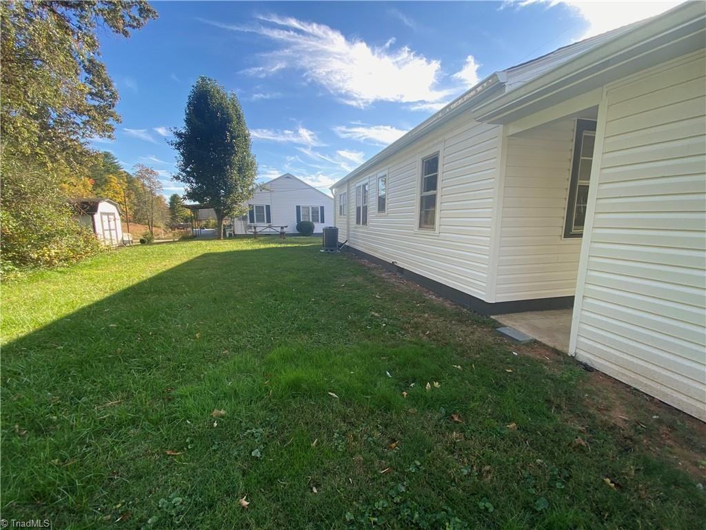 291 Green Acres Myers St #1 - Photo 3 of 10