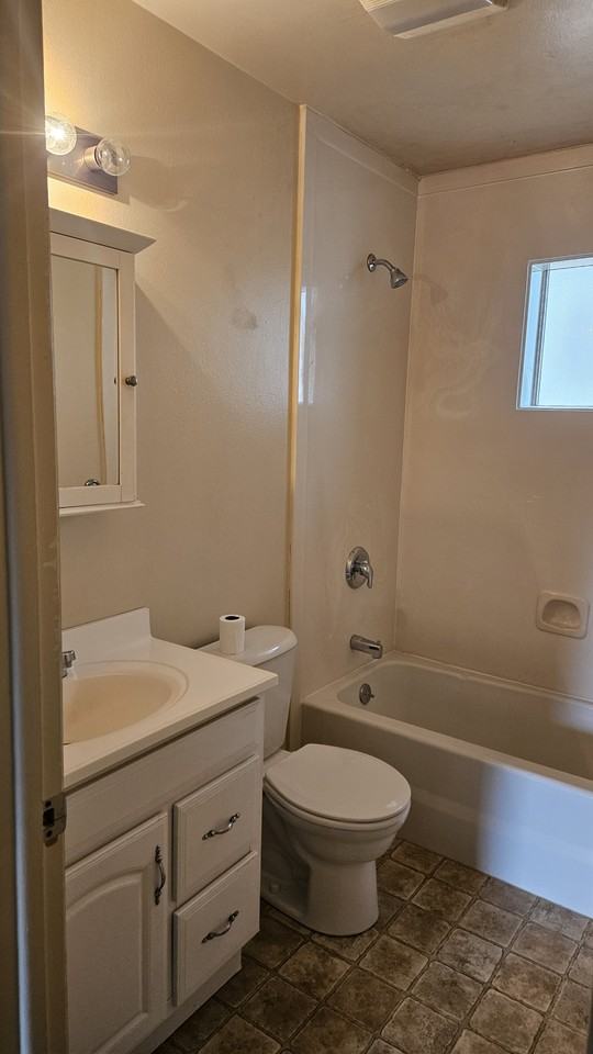 270 W 600 S #4 - Photo 5 of 11