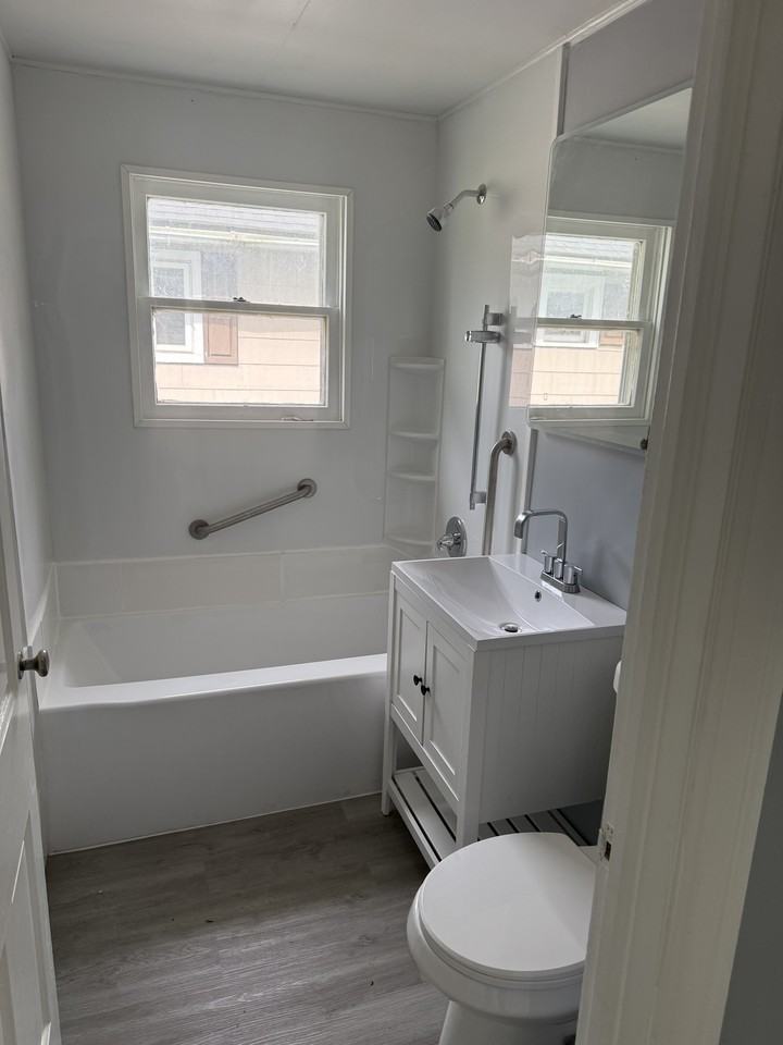 950 Riverview St Nw #1 - Photo 4 of 7