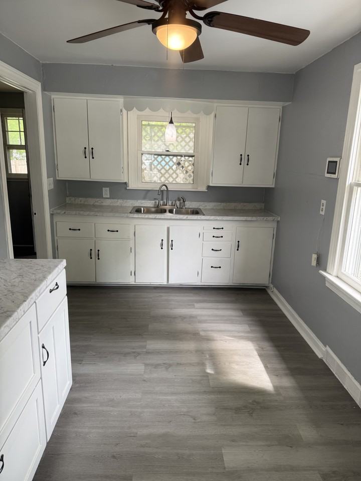 950 Riverview St Nw #1 - Photo 6 of 7