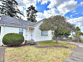 featured image of 905 Ne 94th Ave #1