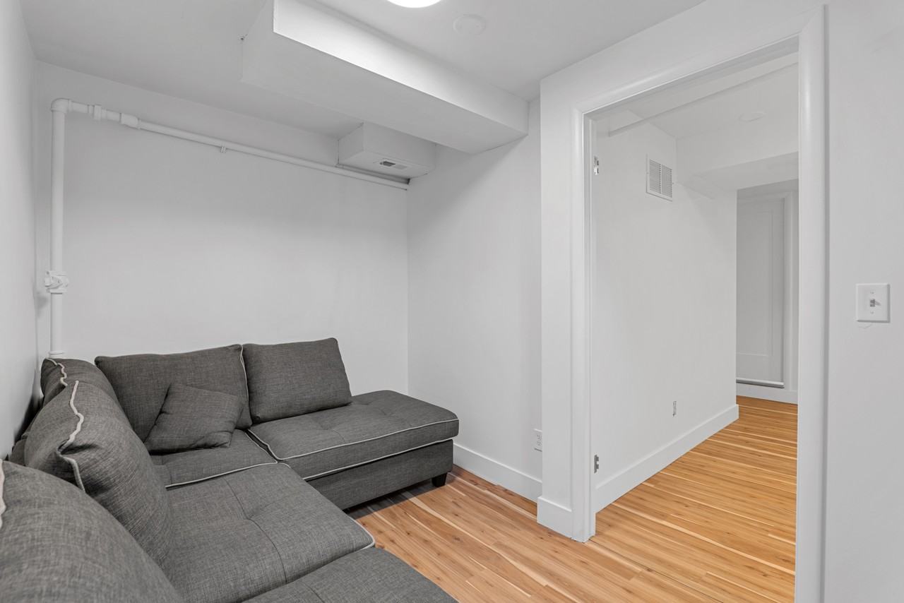 1543 Binford St #1 - Photo 5 of 24