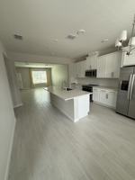 featured image of 827 Creeping Fig St #1