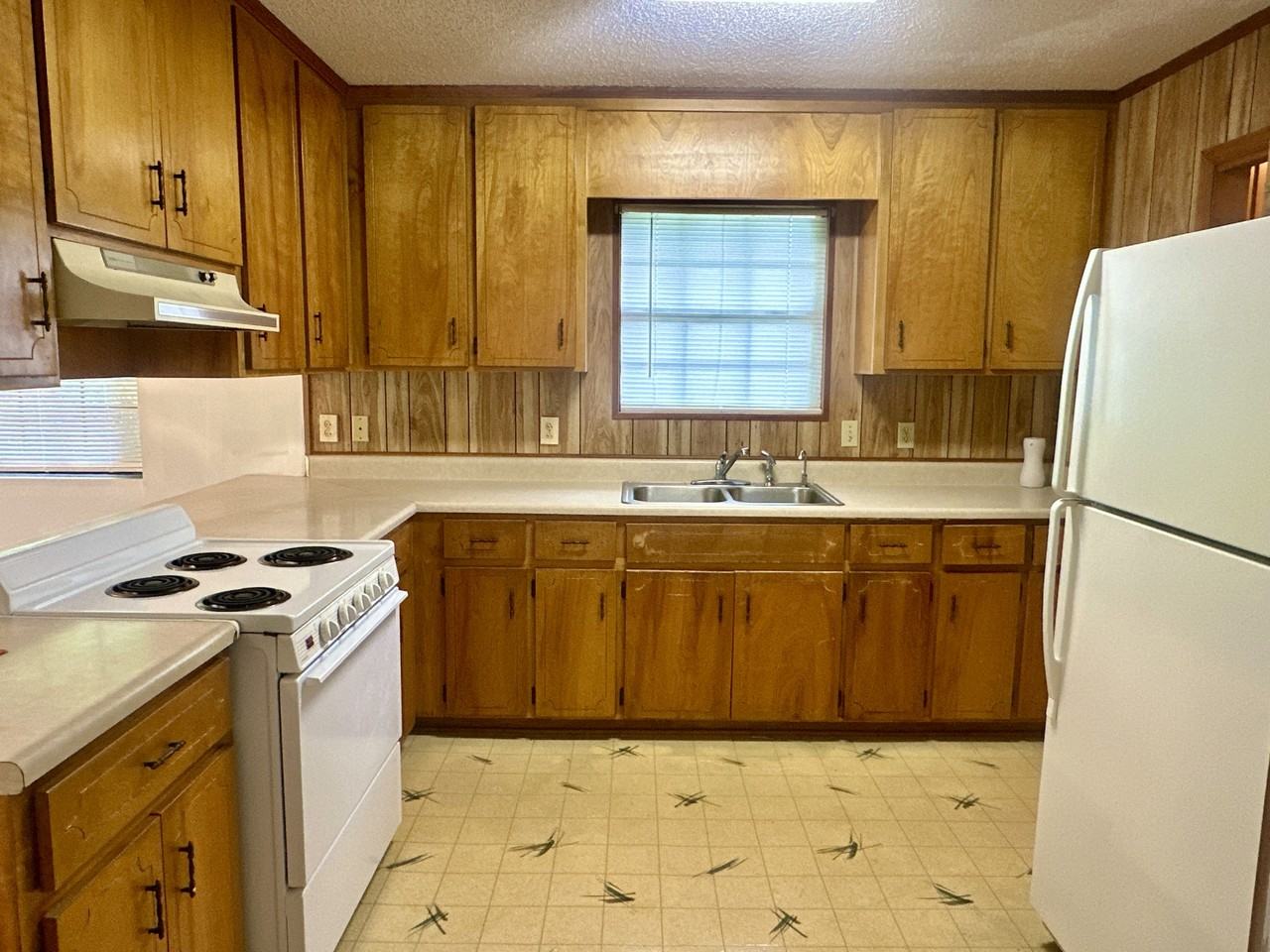 4022 Camellia Dr #1 - Photo 3 of 11