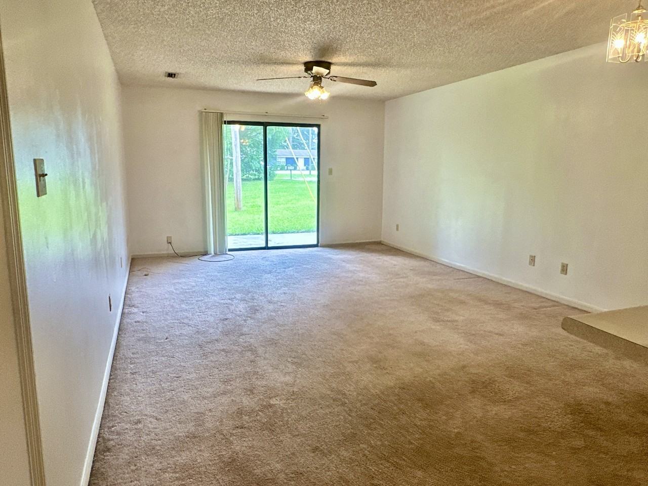 4022 Camellia Dr #1 - Photo 4 of 11