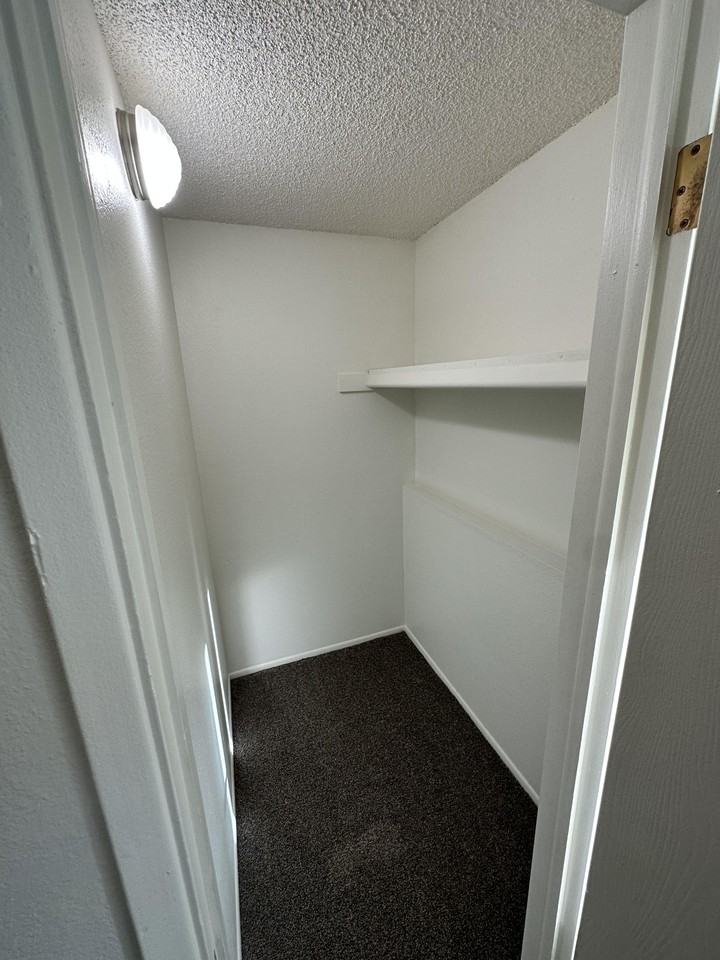 226 East 7th AvenueApt 6 #6 - Photo 6 of 9