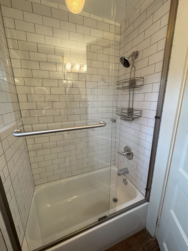 510 W. Saint Catherine - Photo 3 of 30