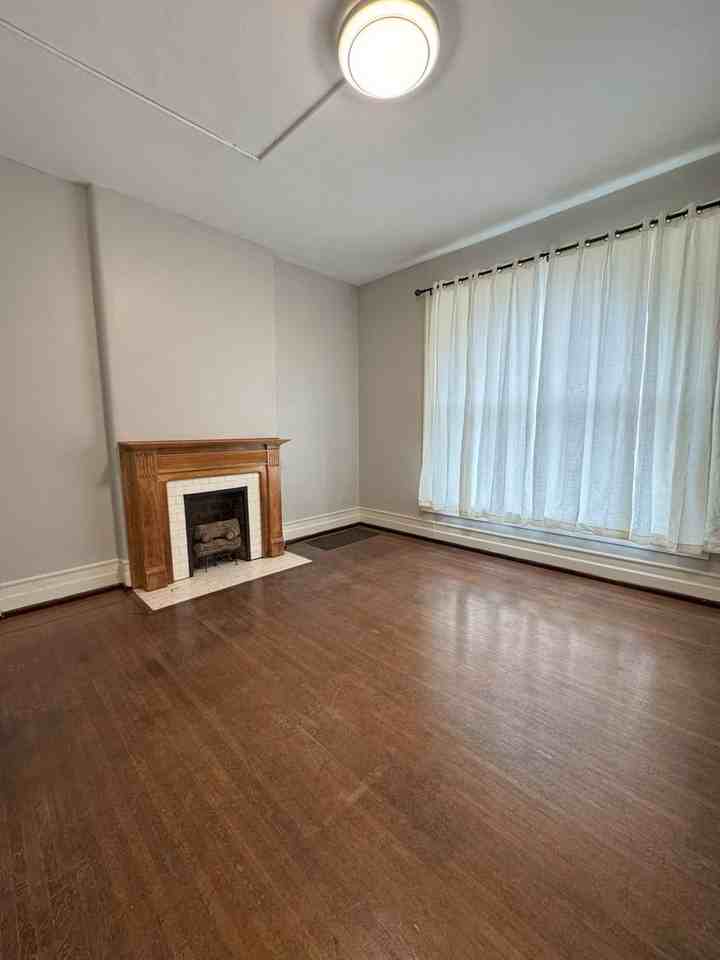 510 W. Saint Catherine - Photo 7 of 30