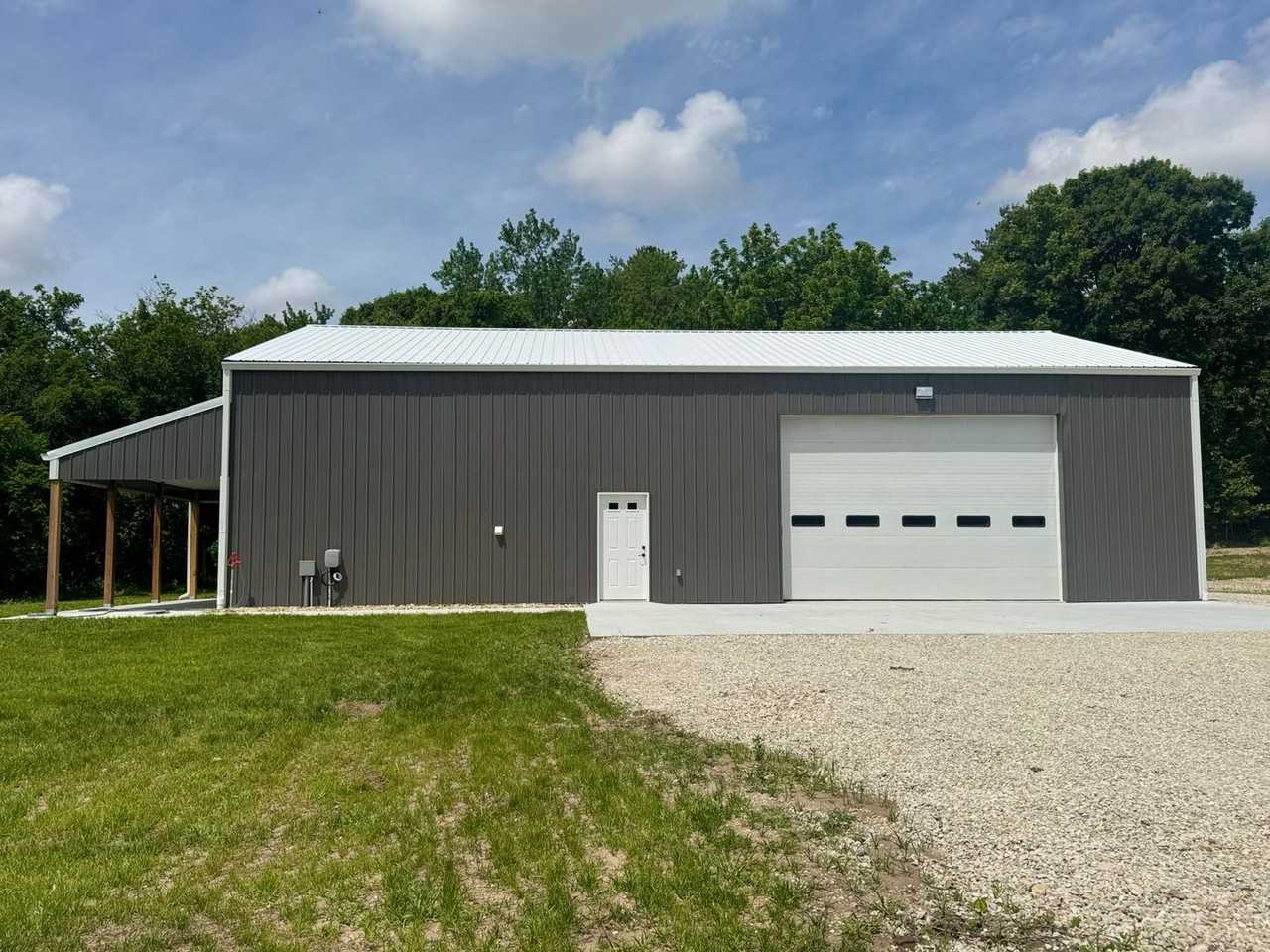 3398 Appleyard Rd - Photo 2 of 18