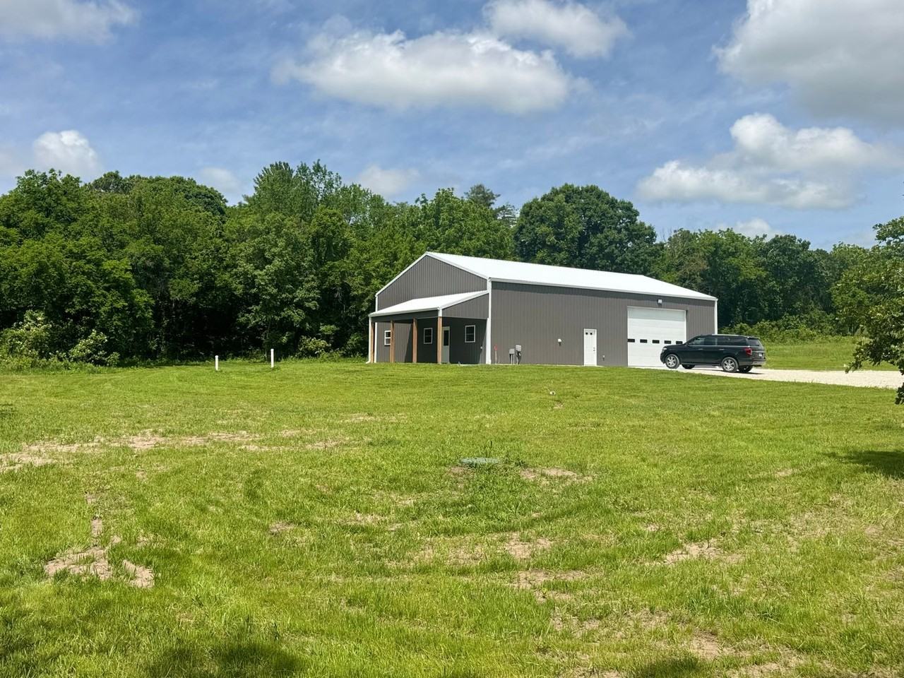 3398 Appleyard Rd - Photo 3 of 18