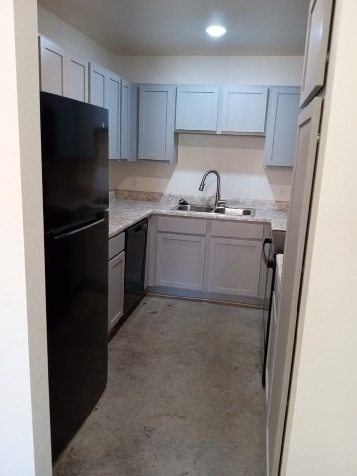 8 Tupelo St #B - Photo 6 of 25