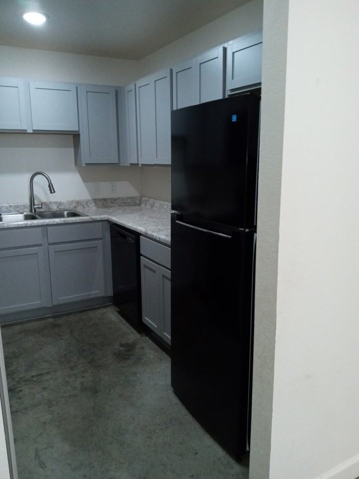 8 Tupelo St #A - Photo 6 of 26