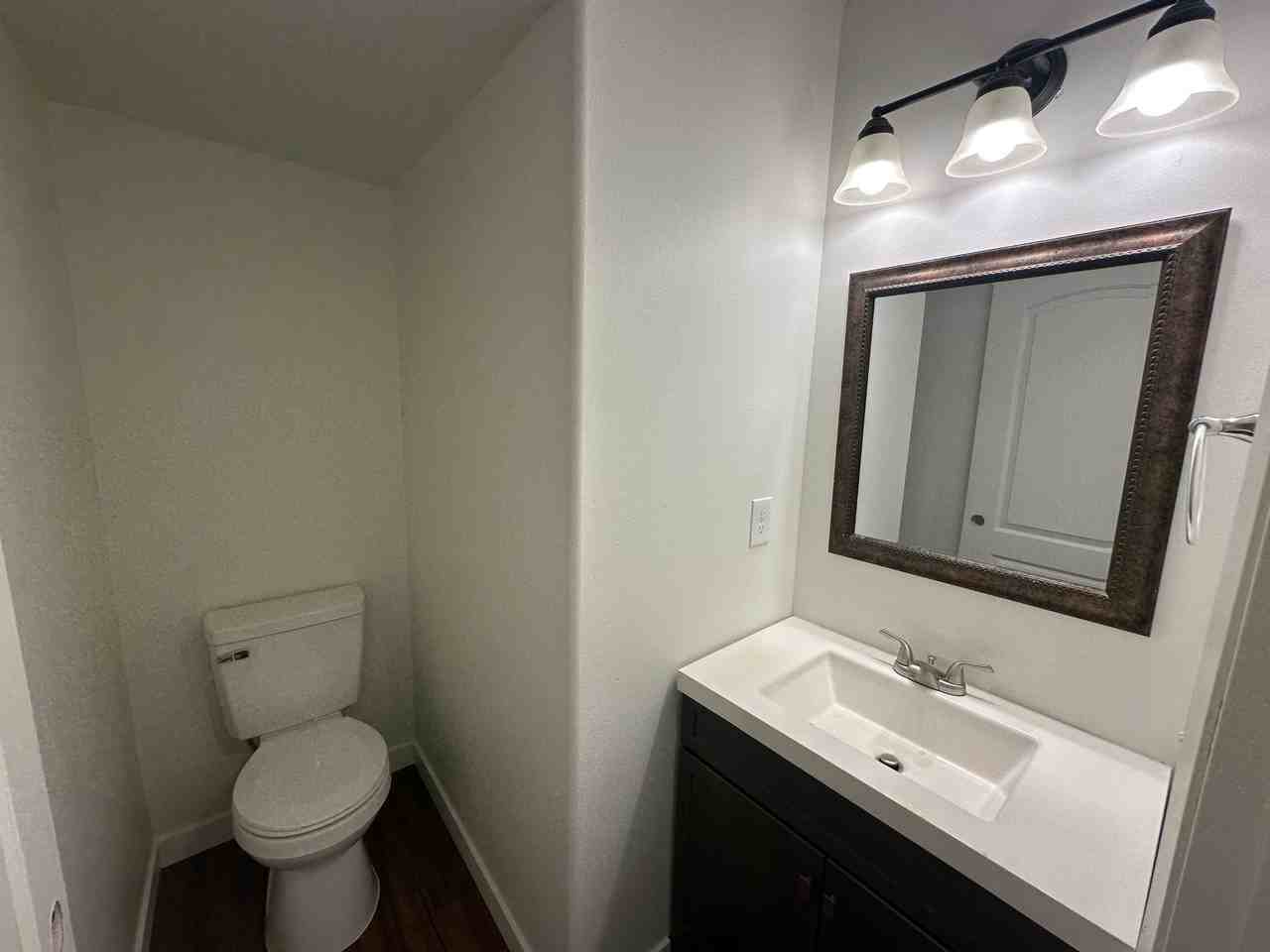 6203 North Astor StreetApt 2 #6203-2 - Photo 5 of 12