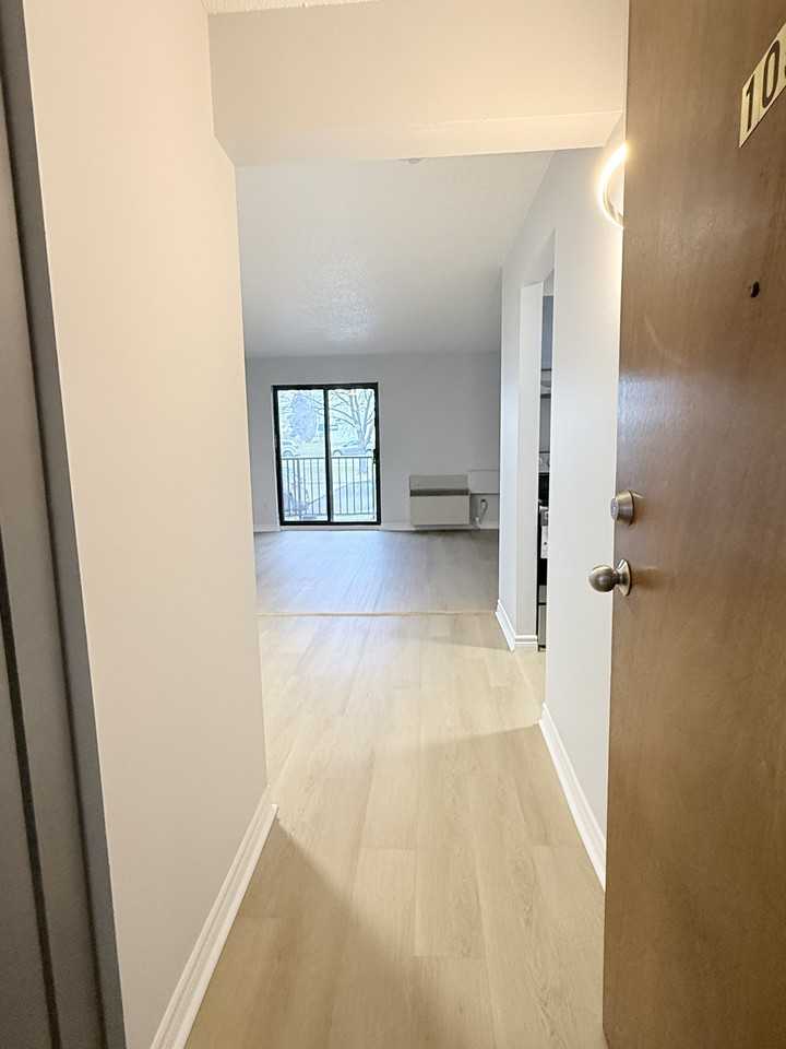 2940 Elsmere Ave #105 - Photo 2 of 14