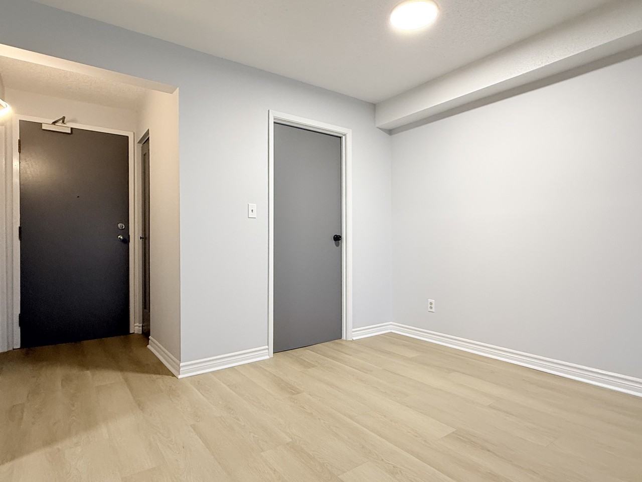 2940 Elsmere Ave #105 - Photo 5 of 14