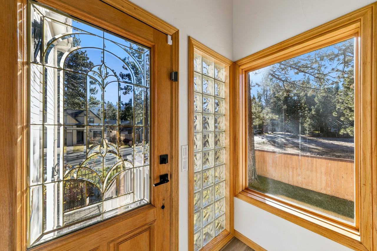 926 Tanglewood Dr #1 - Photo 3 of 30
