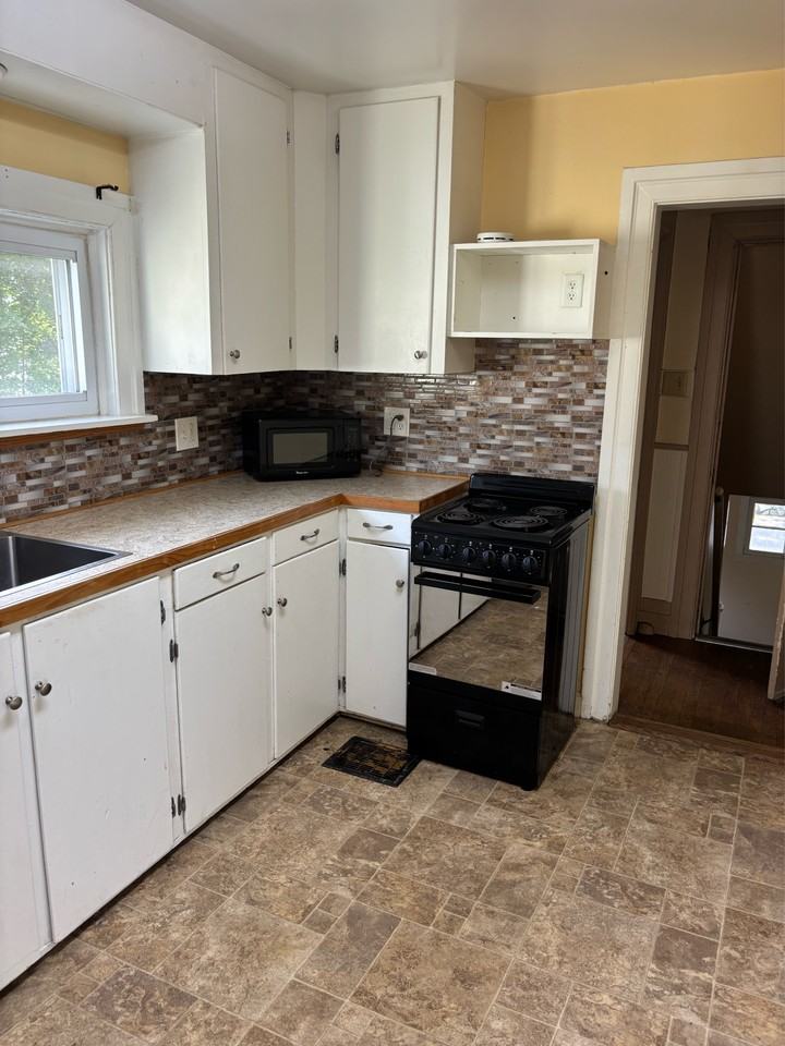 810 Boyd St #2 - Photo 2 of 12