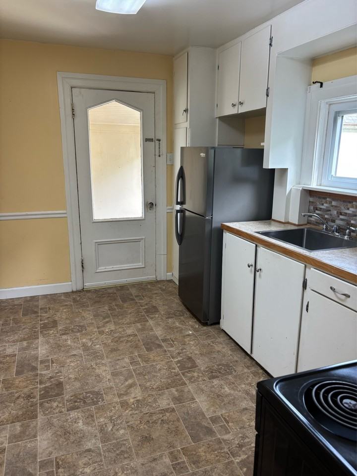810 Boyd St #2 - Photo 3 of 12