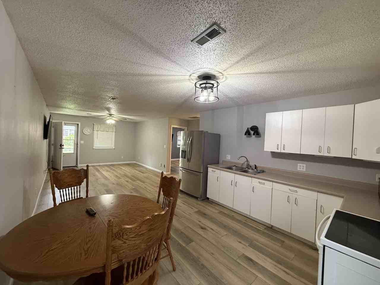 120 S Rose St #1 - Photo 3 of 20