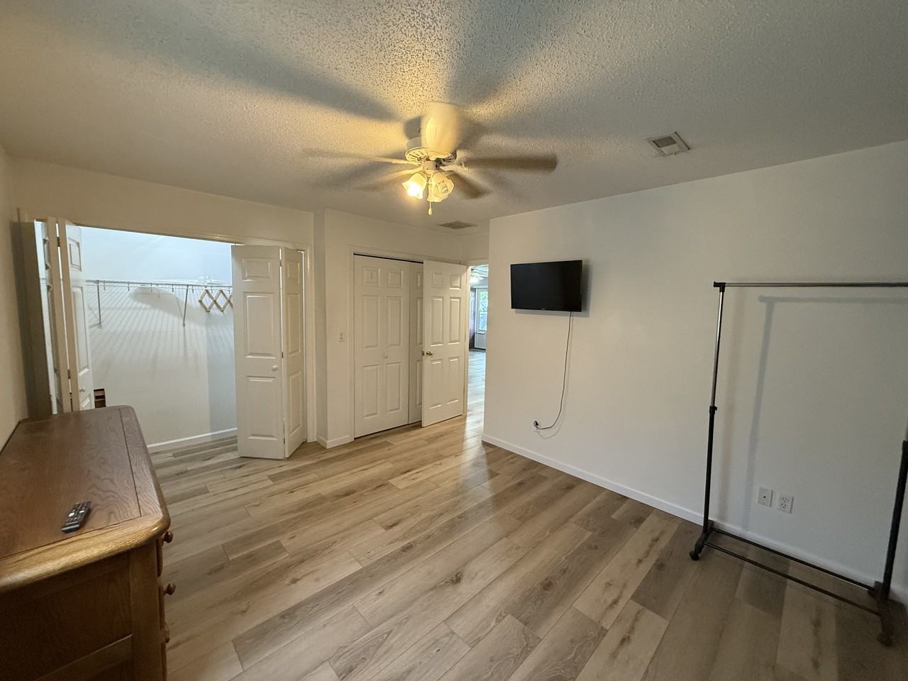 120 S Rose St #1 - Photo 4 of 20