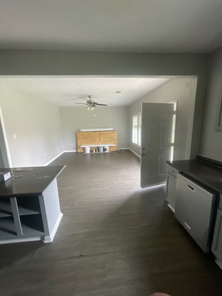 137 Sivley Ave #1 - Photo 5 of 19