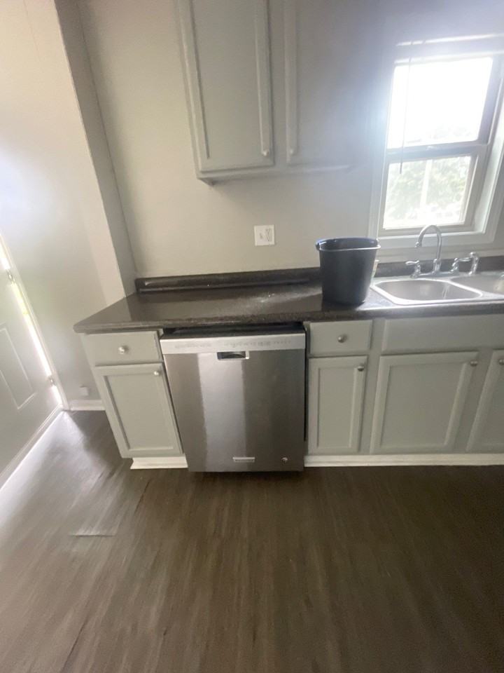 137 Sivley Ave #1 - Photo 7 of 19