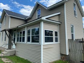541 Putnam St #1 - Photo 1 of 1