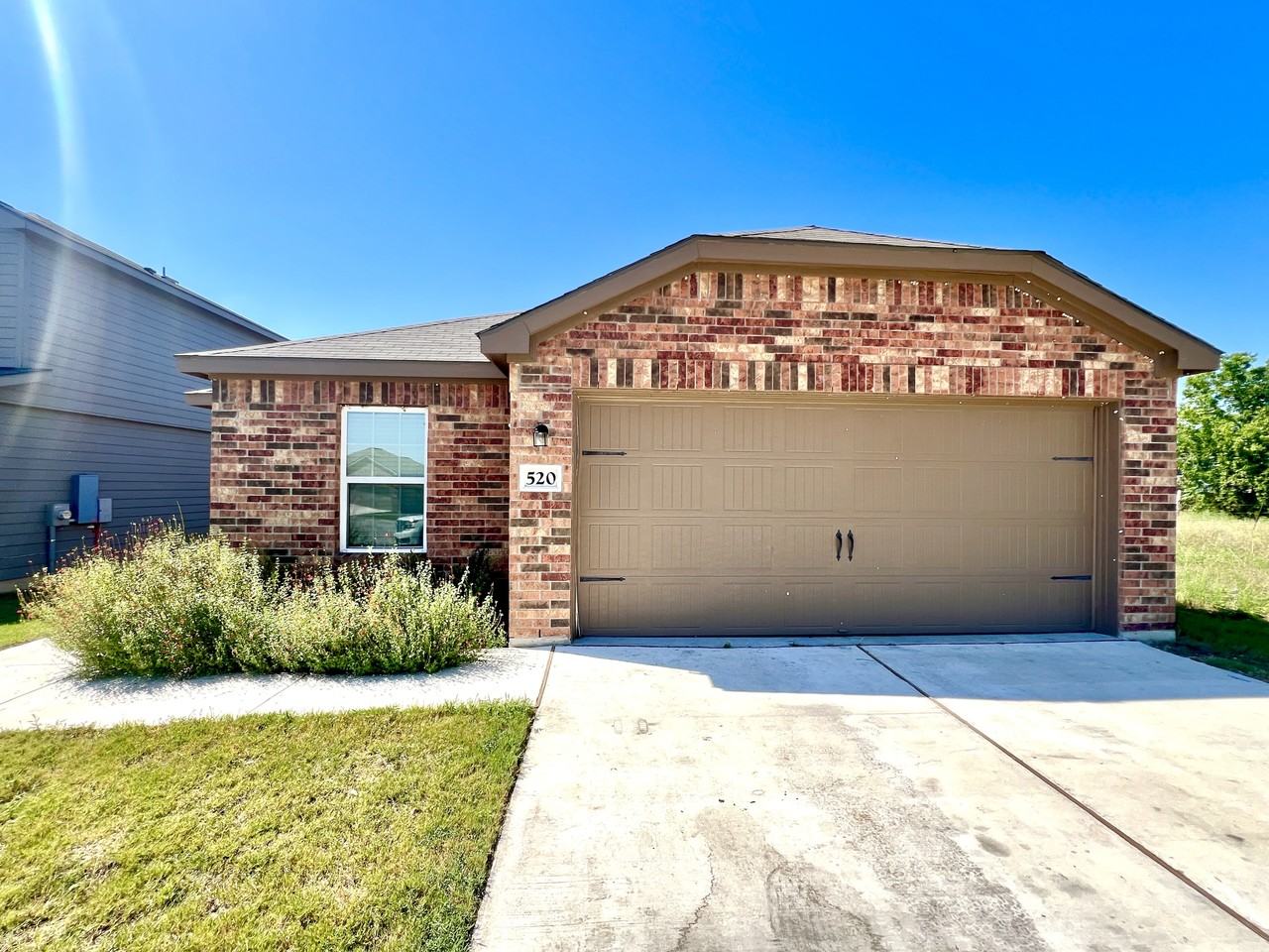 520 Locksley Cv #1 - Photo 2 of 22